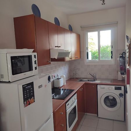 Aurora Townhouse - Complimentary Paphos Airport Transport Vila Exterior foto