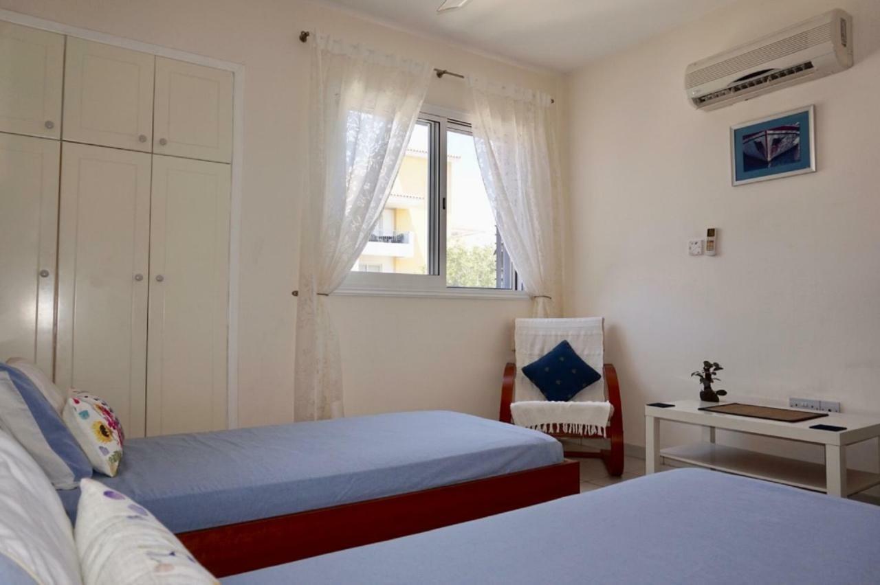 Aurora Townhouse - Complimentary Paphos Airport Transport Vila Exterior foto
