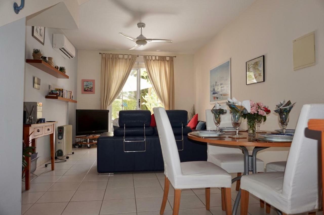 Aurora Townhouse - Complimentary Paphos Airport Transport Vila Exterior foto