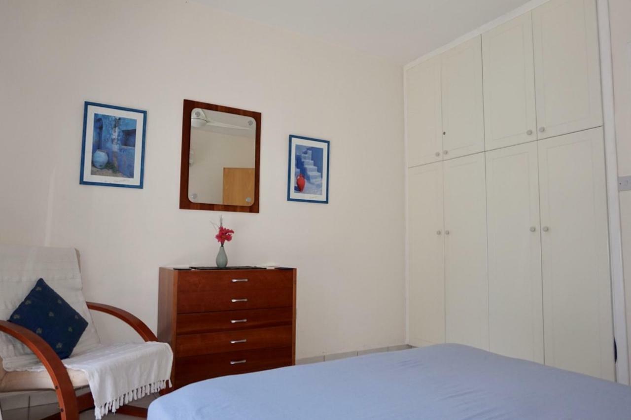 Aurora Townhouse - Complimentary Paphos Airport Transport Vila Exterior foto