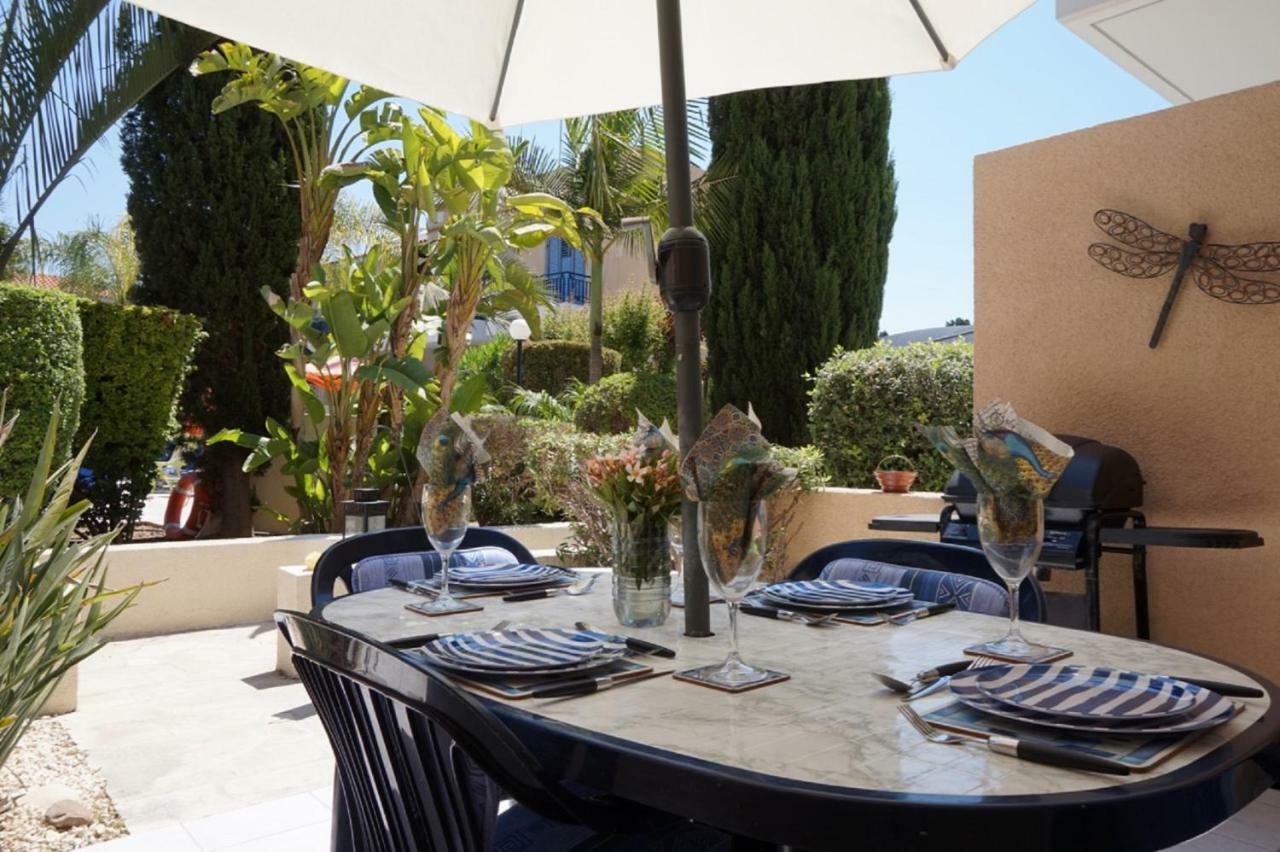 Aurora Townhouse - Complimentary Paphos Airport Transport Vila Exterior foto