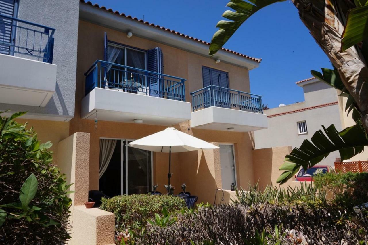 Aurora Townhouse - Complimentary Paphos Airport Transport Vila Exterior foto